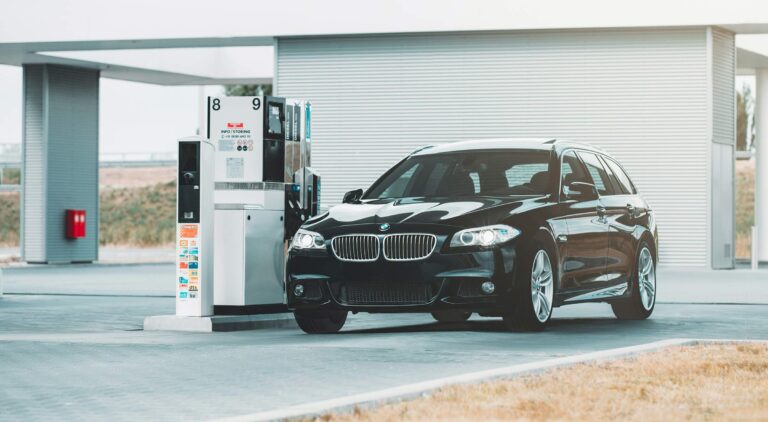 O czym należy pamiętać, aby odliczyć VAT od zakupu paliwa