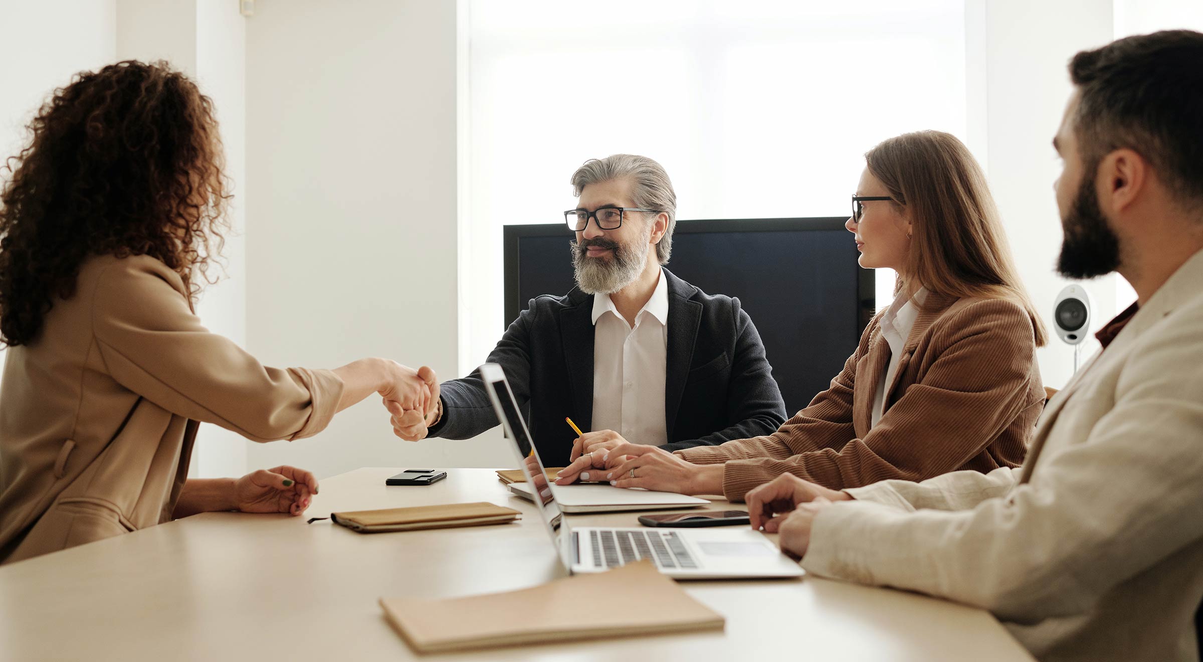 Rodzaje spółek – czyli jak prowadzić działalność gospodarczą w Polsce?